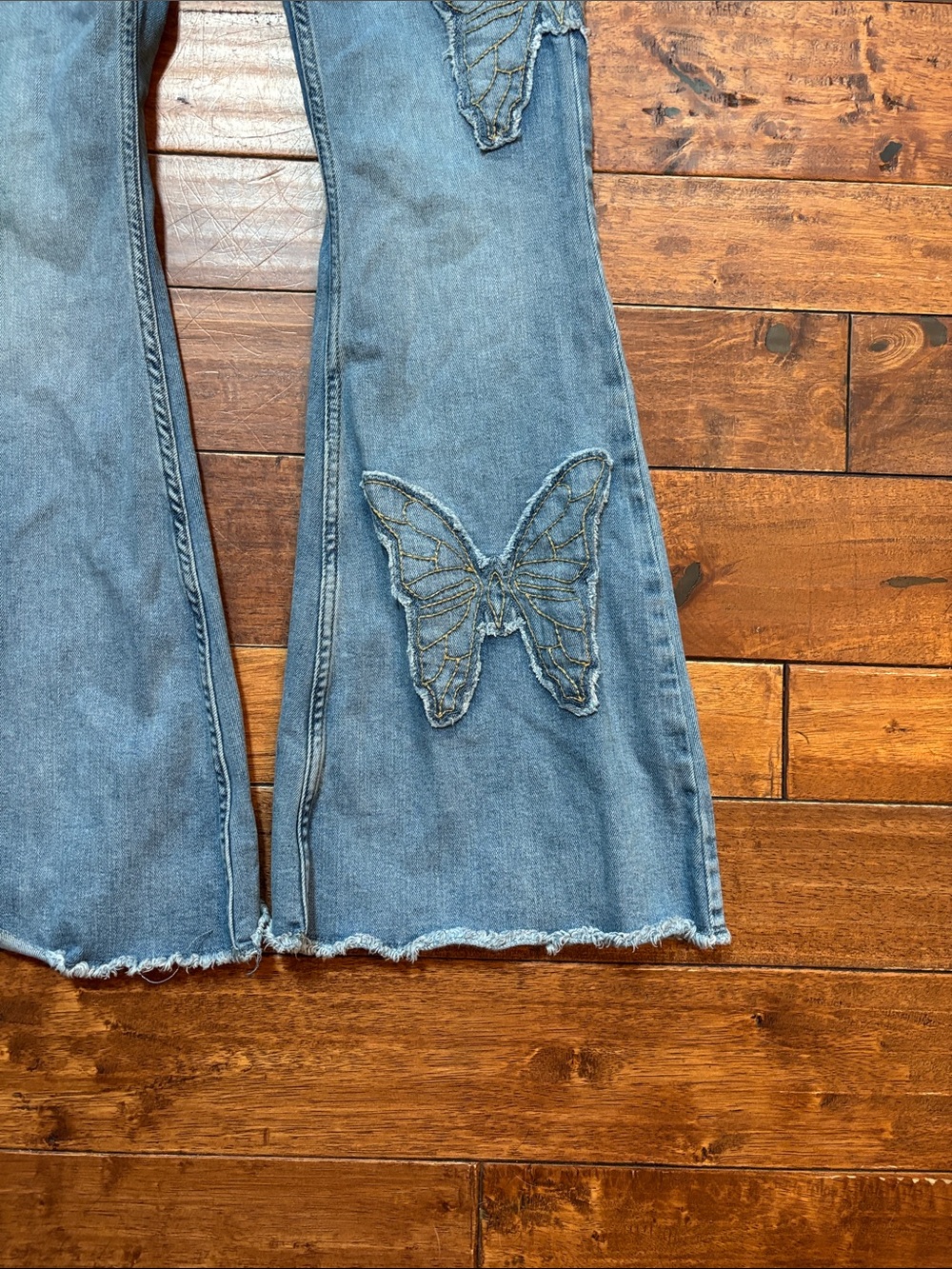 Y2K Woman’s Butterfly flare leg Jesns Sz 7 - Picture 2 of 6